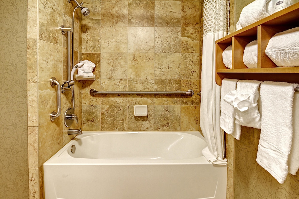 Spark by Hilton Brentwood Nashville I 65S 5/36