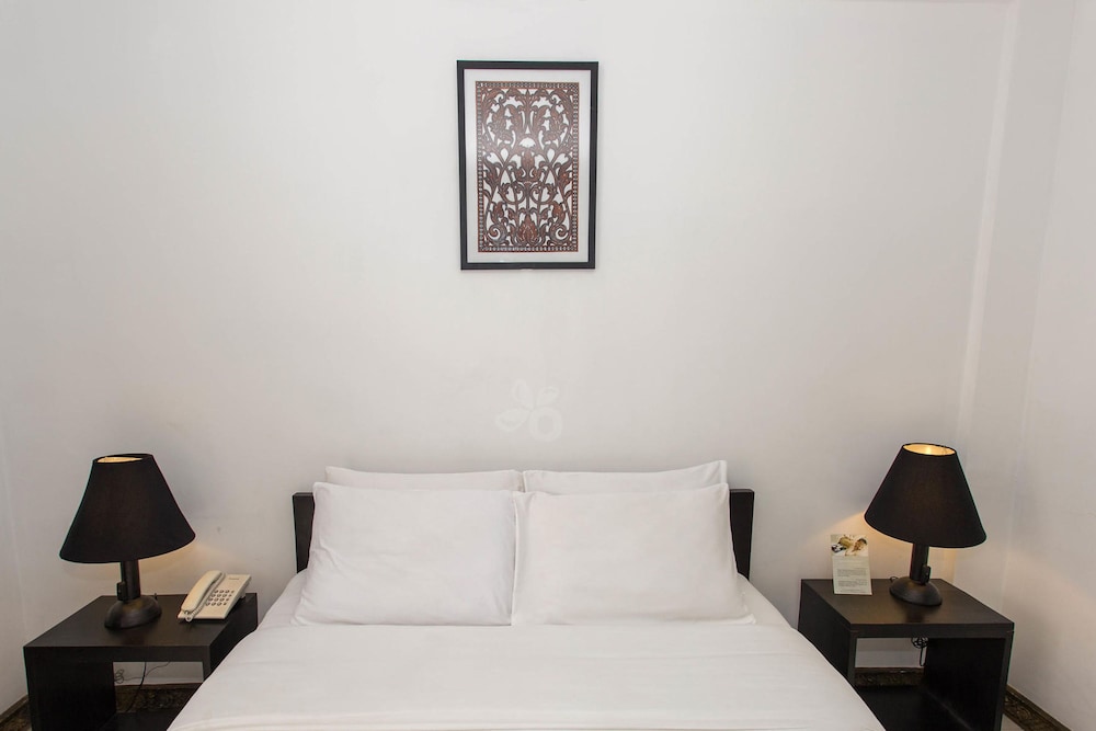 Apsara Centrepole Hotel 27/74