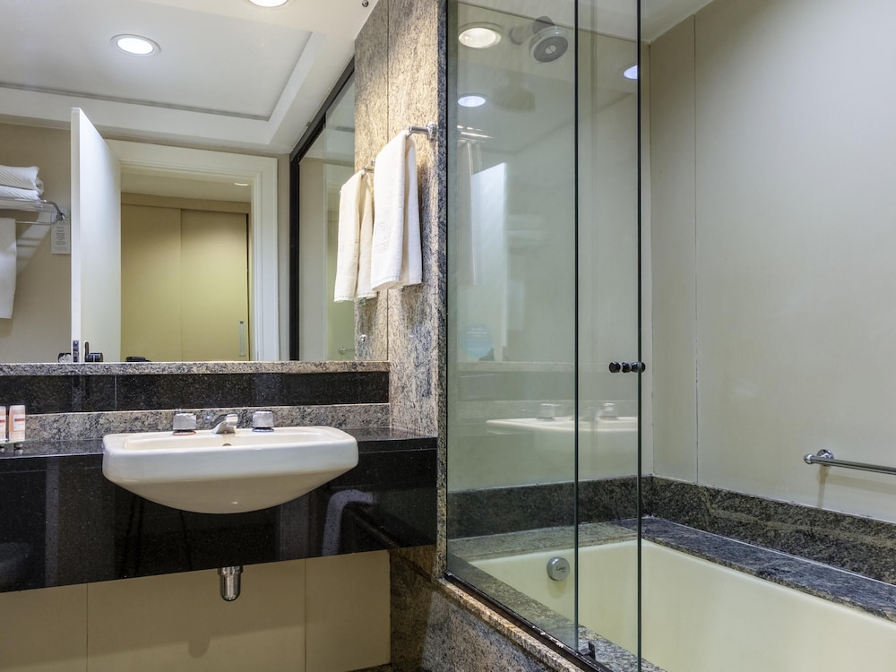 Grand Mercure Curitiba Rayon 49/50