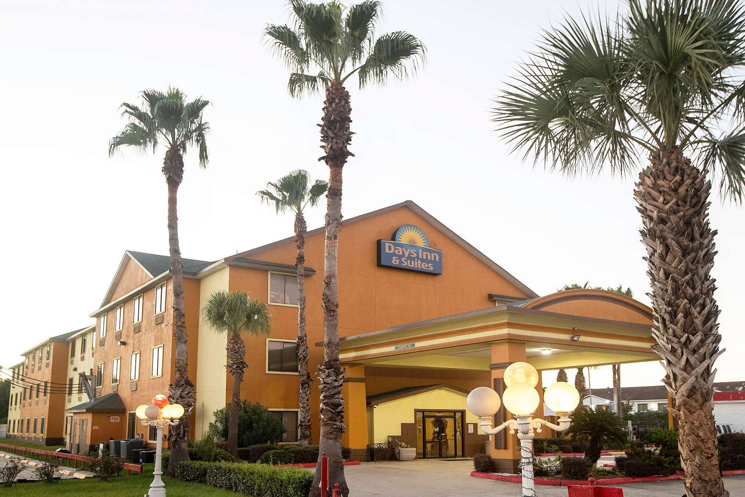 Days Inn & Suites By Wyndham Houston North/Aldine 2/68