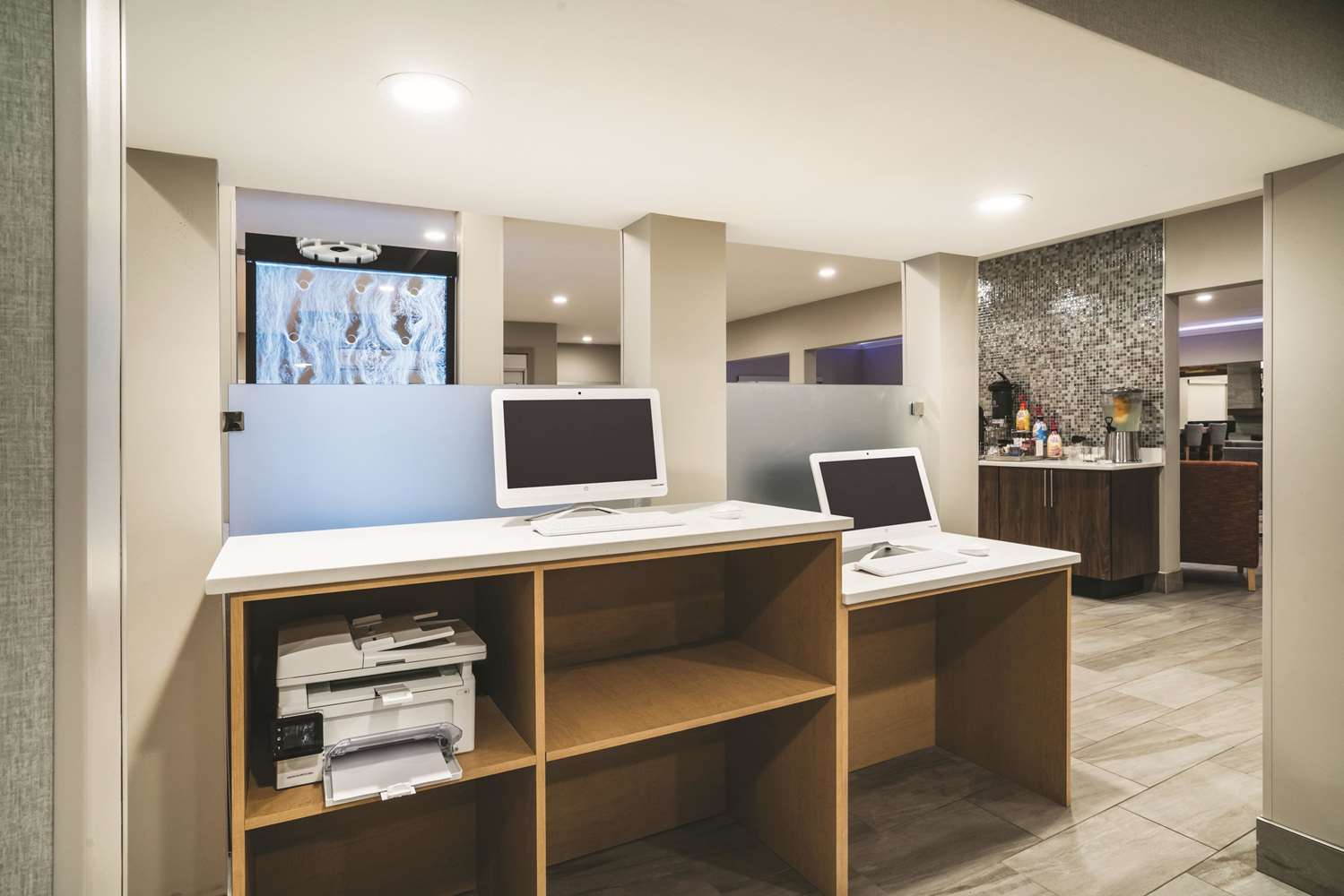 La Quinta Inn And Suites By Wyndham Chattanooga North Hixson 16/16