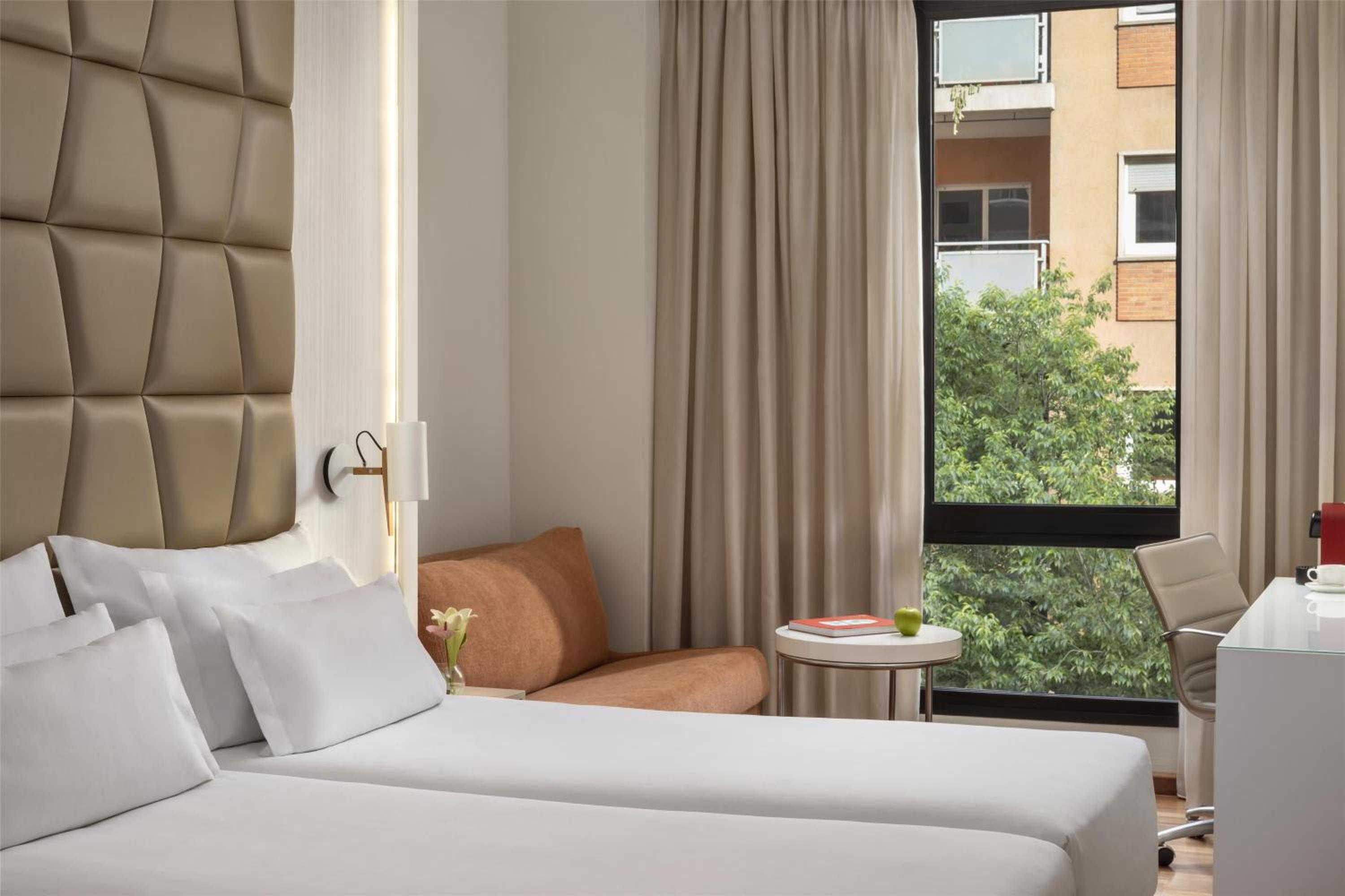 Connecting, Family, Quintuple, Double and Twin Beds