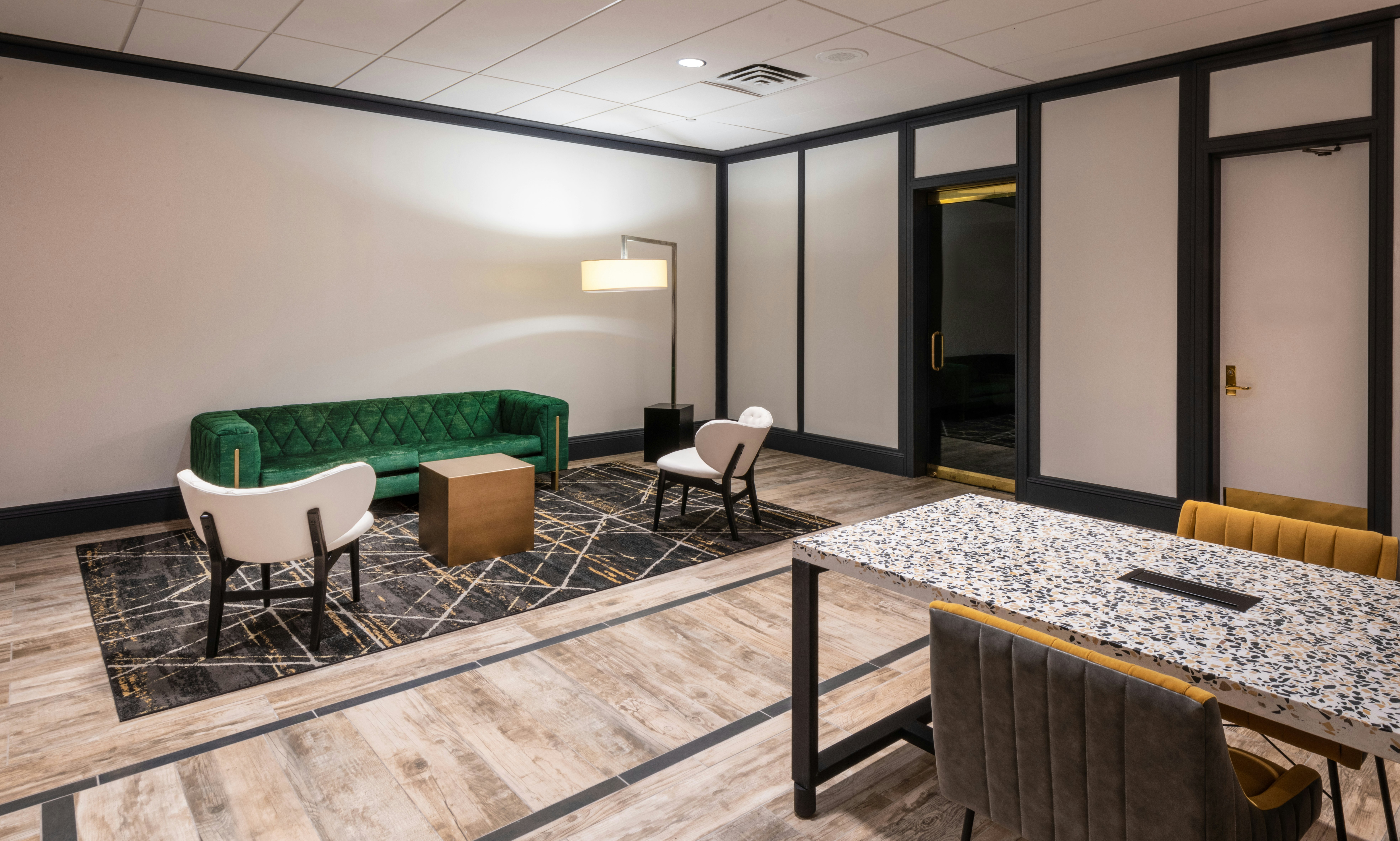 DoubleTree by Hilton Newark Penn Station 21/46
