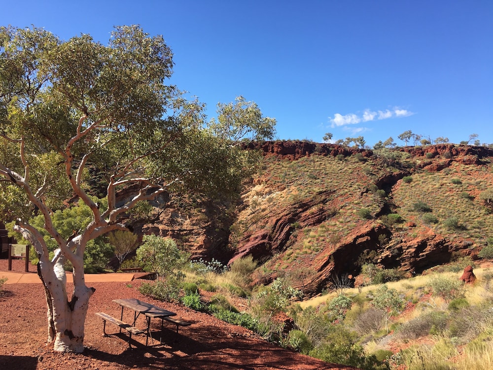 KARIJINI ECO RETREAT. 59/63