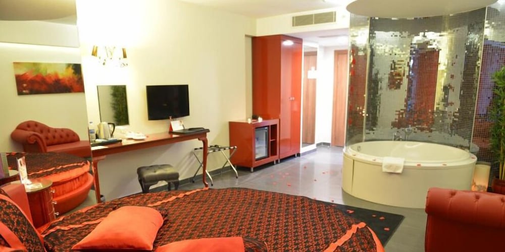 Lova Hotel Spa 33/50
