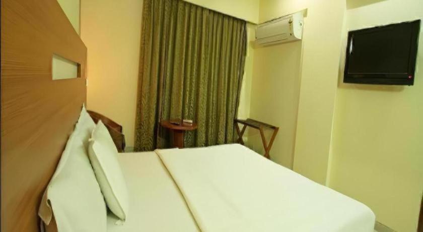Hotel Tanish Residency 11/32