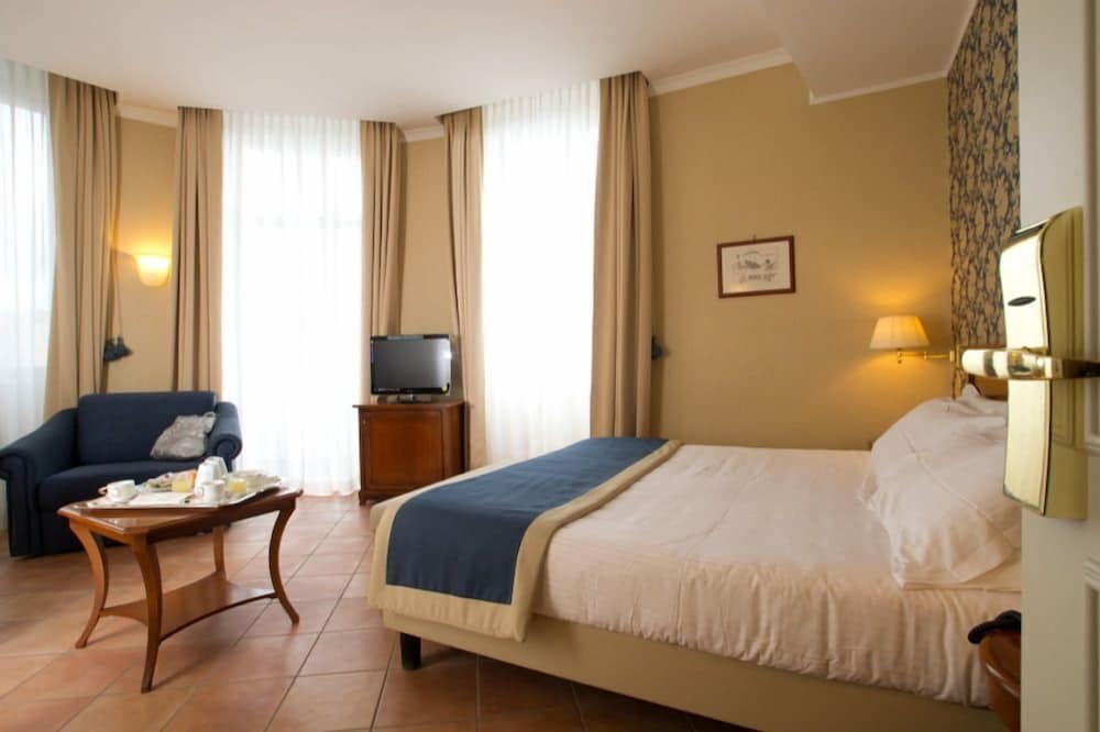 Hotel Nuvo 15/50