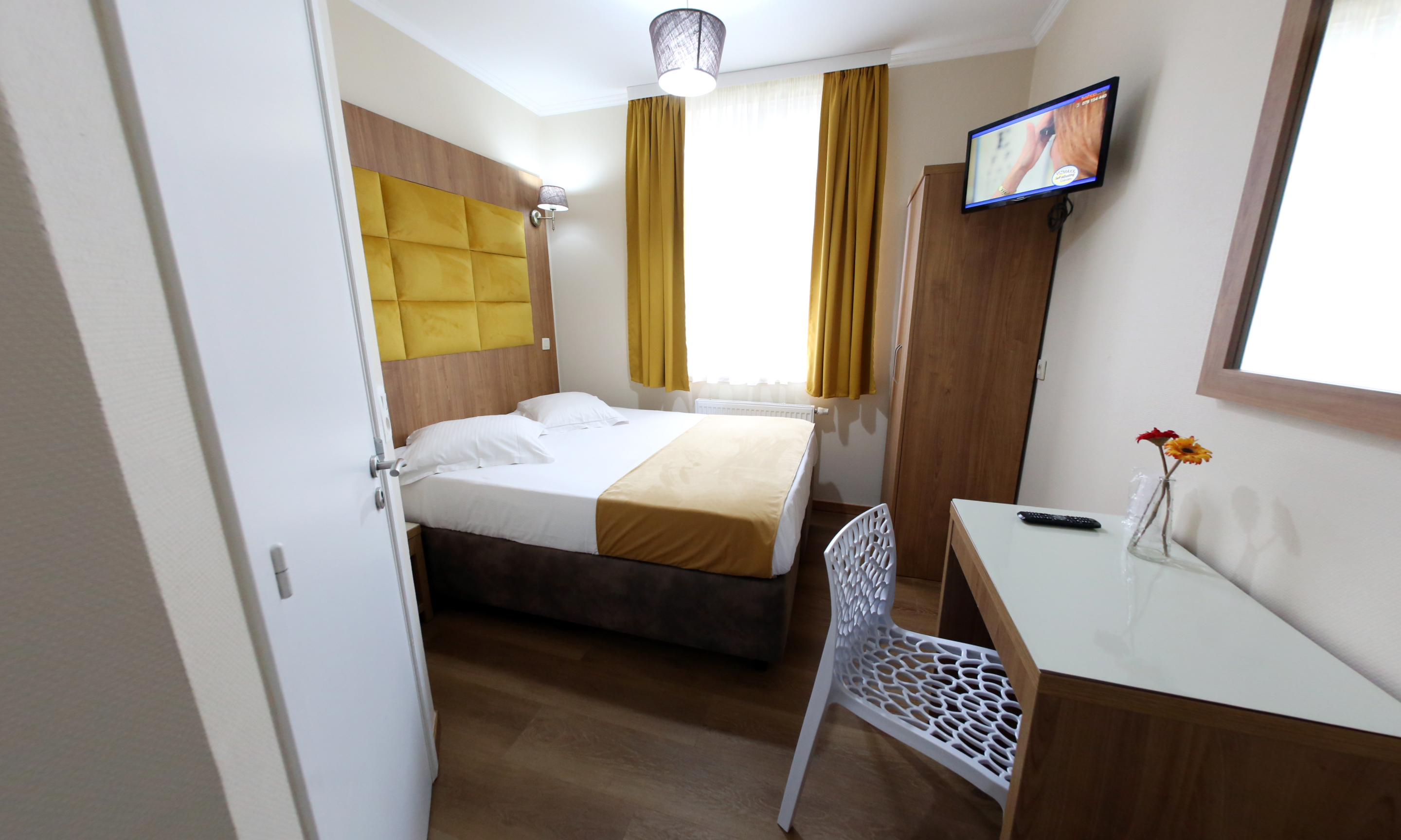 Sun Hotel 24/54