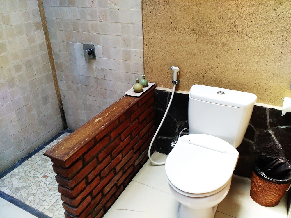 Kampung Cenik 44/46