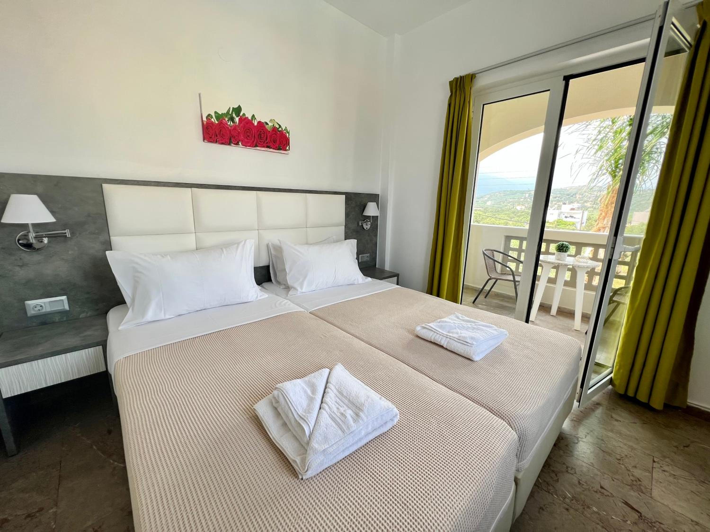 Maria Hotel 4/56