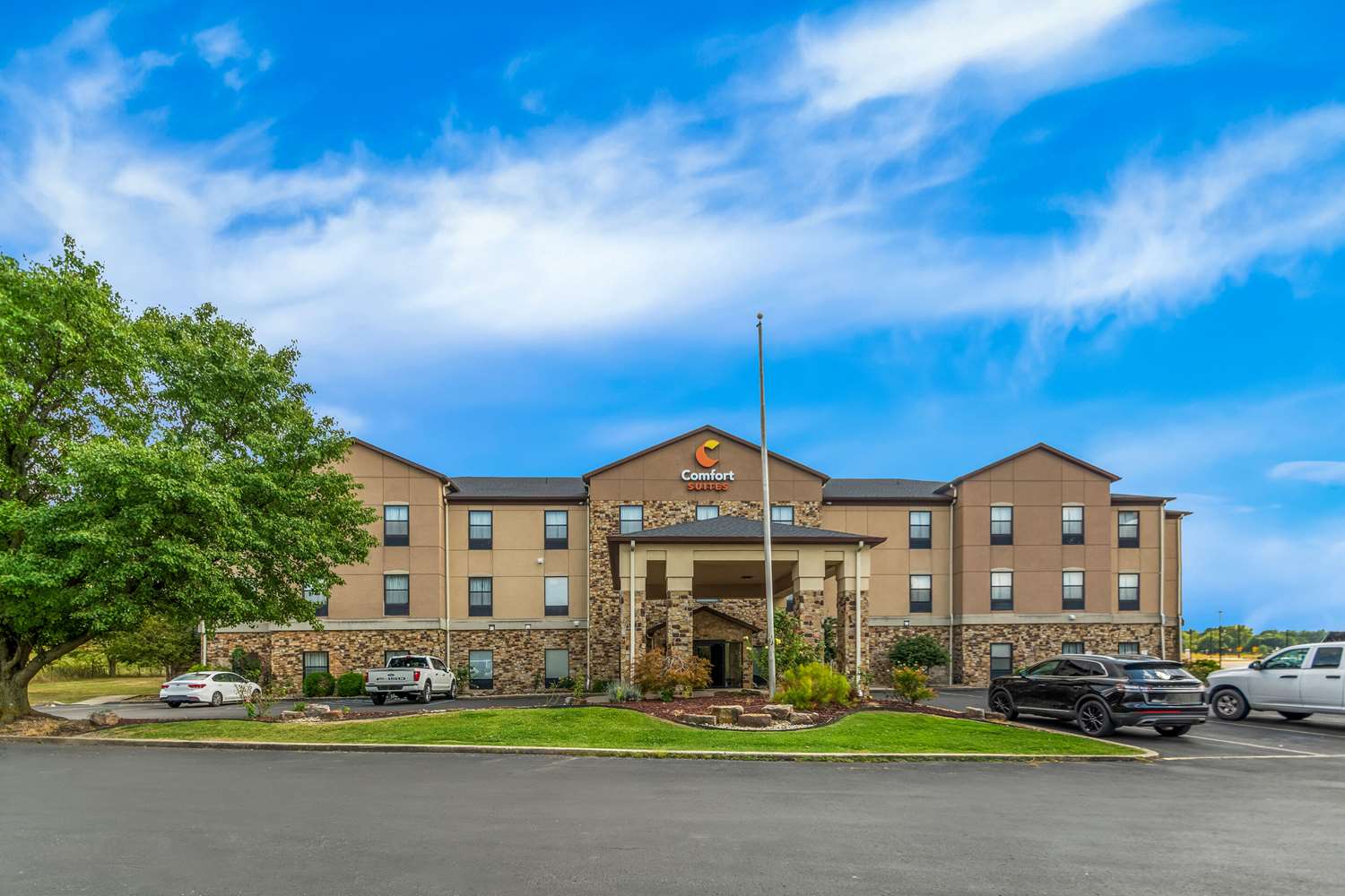 Comfort Suites Vincennes, IN 2/47