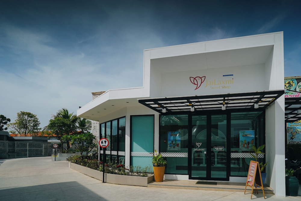 RAWAI VIP VILLAS KIDS PARK AND SPA photo2