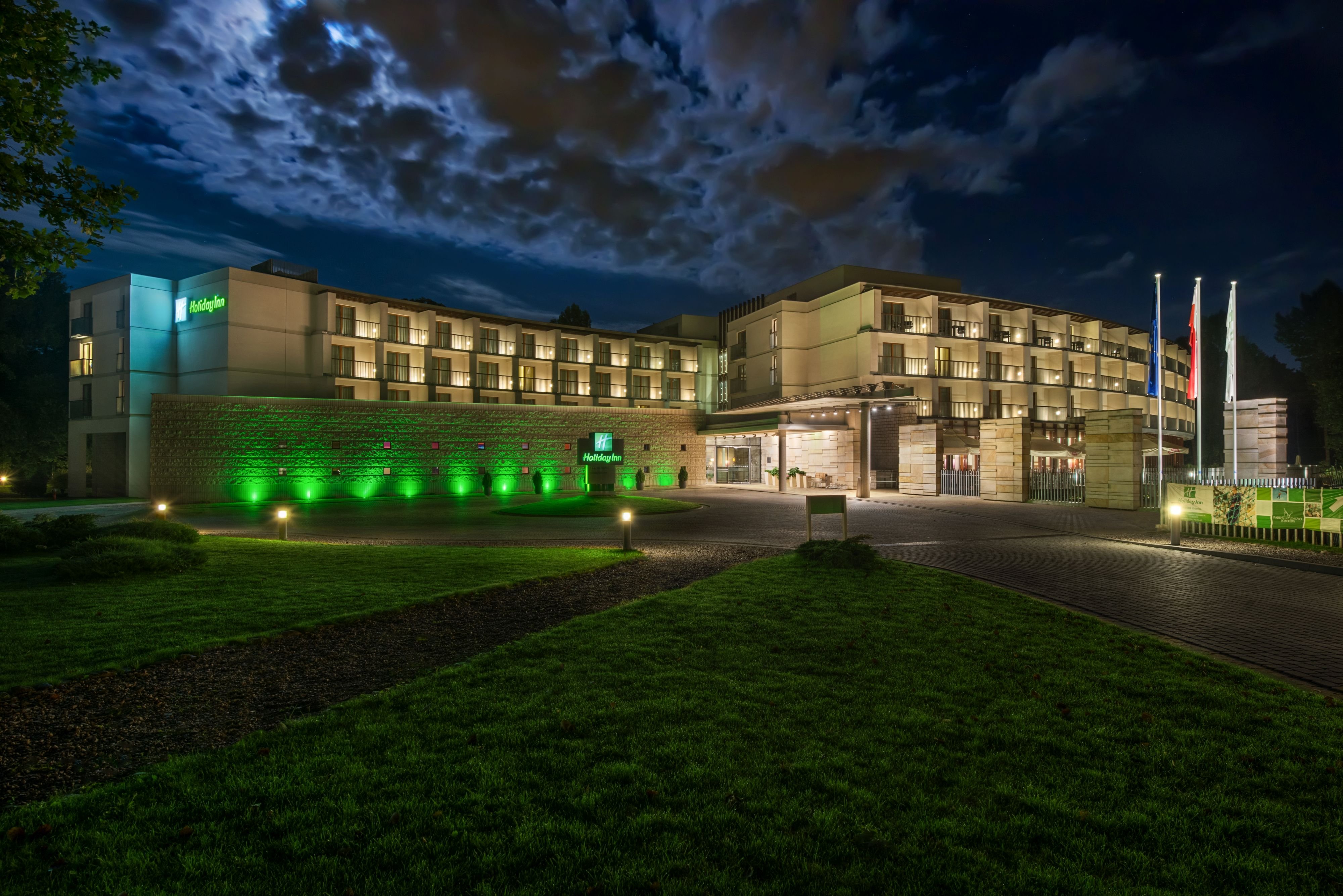 Holiday Inn Warsaw Jozefow 2/50