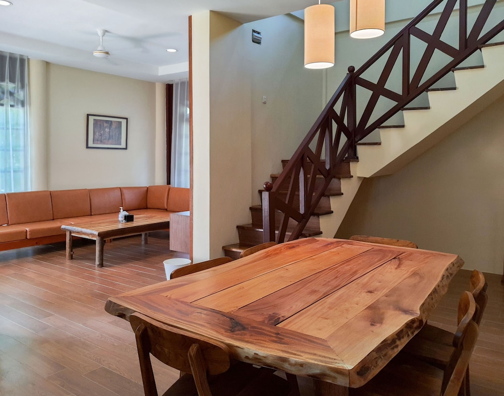 Mutiara Carita Cottages 55/72