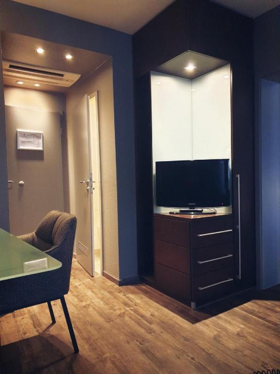 Dome, Double Bed, 2 Sofa, Xl