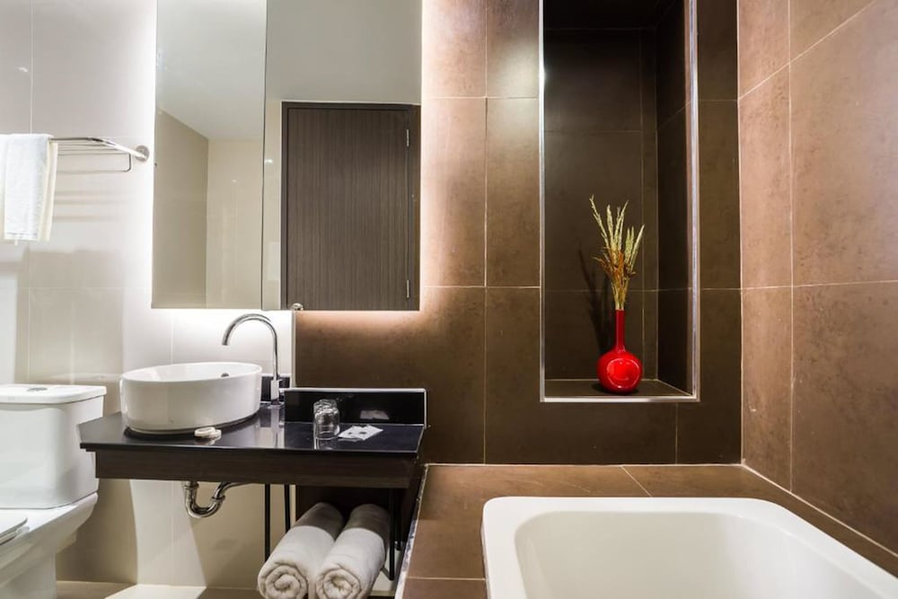 Aim House Bangkok 57/58