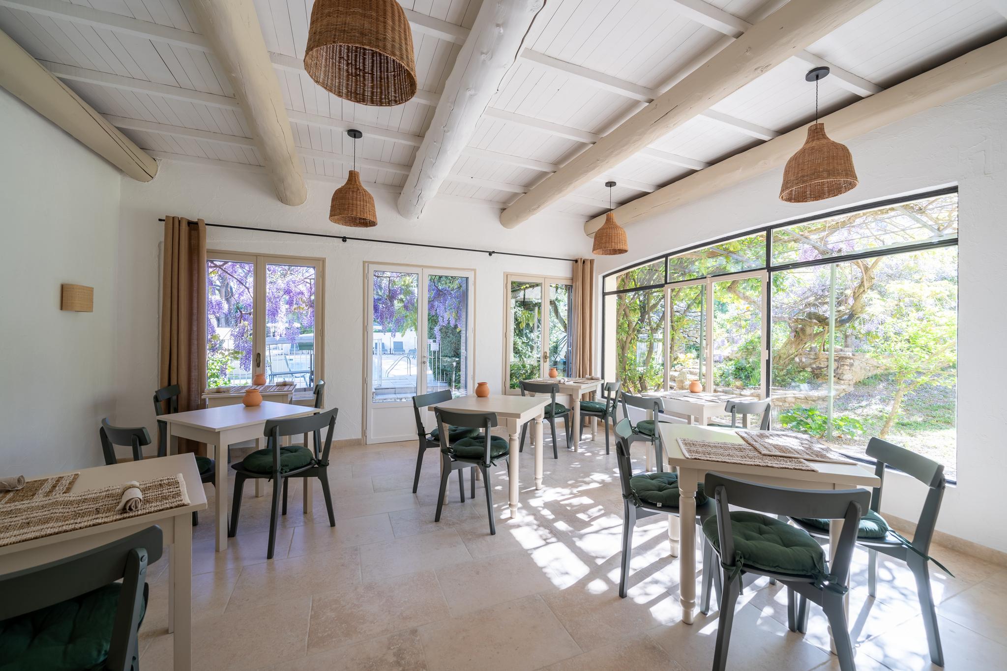 Hotel La Garrigue 35/47