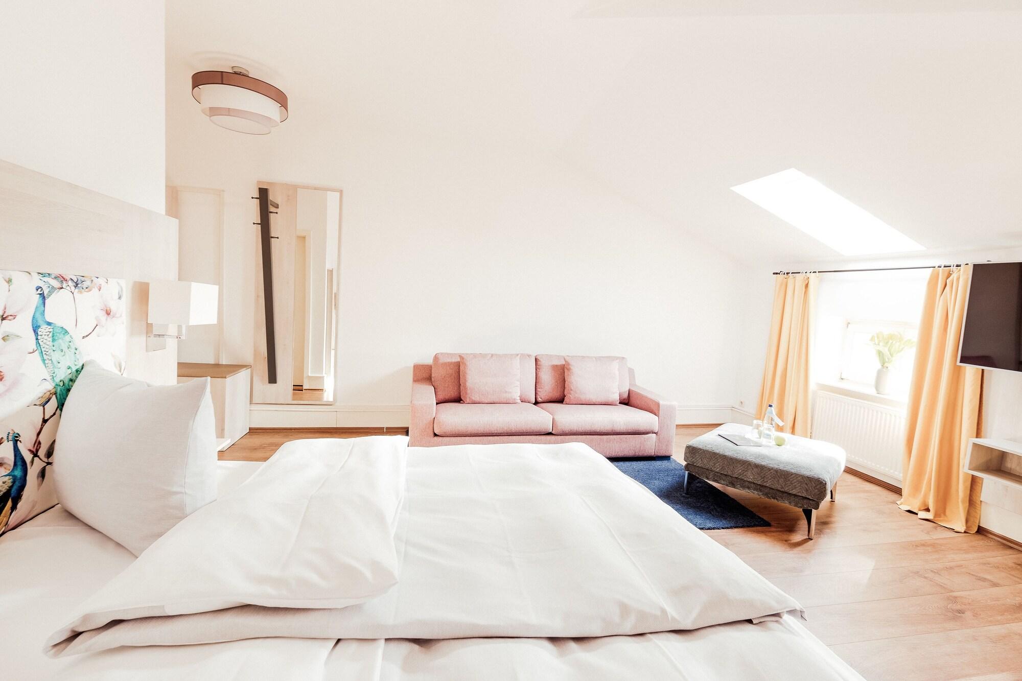 Denner Hotel 9/100