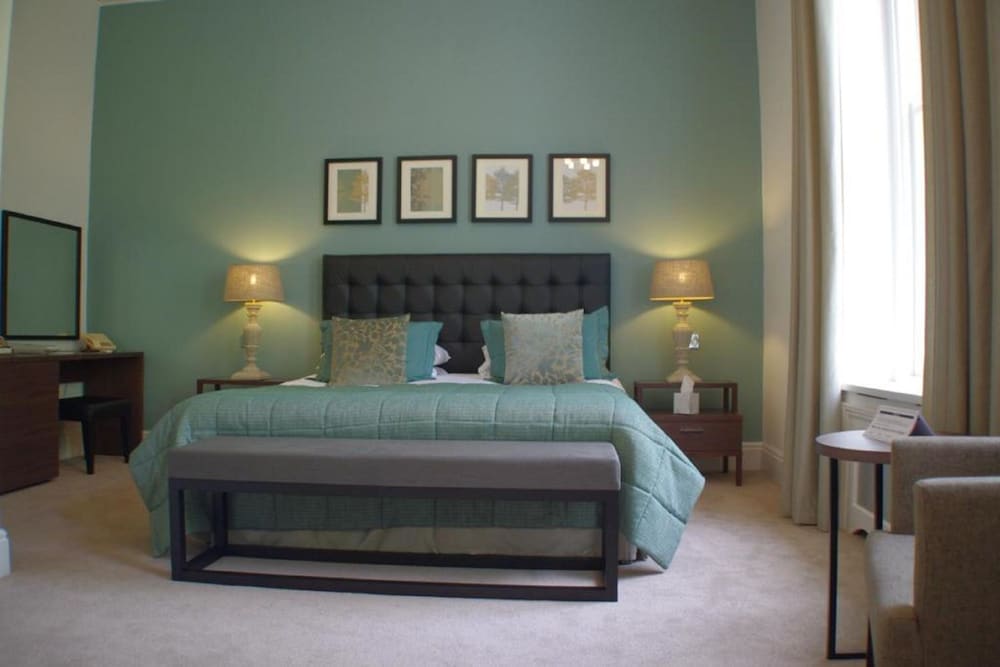 Trenython Manor 36/59