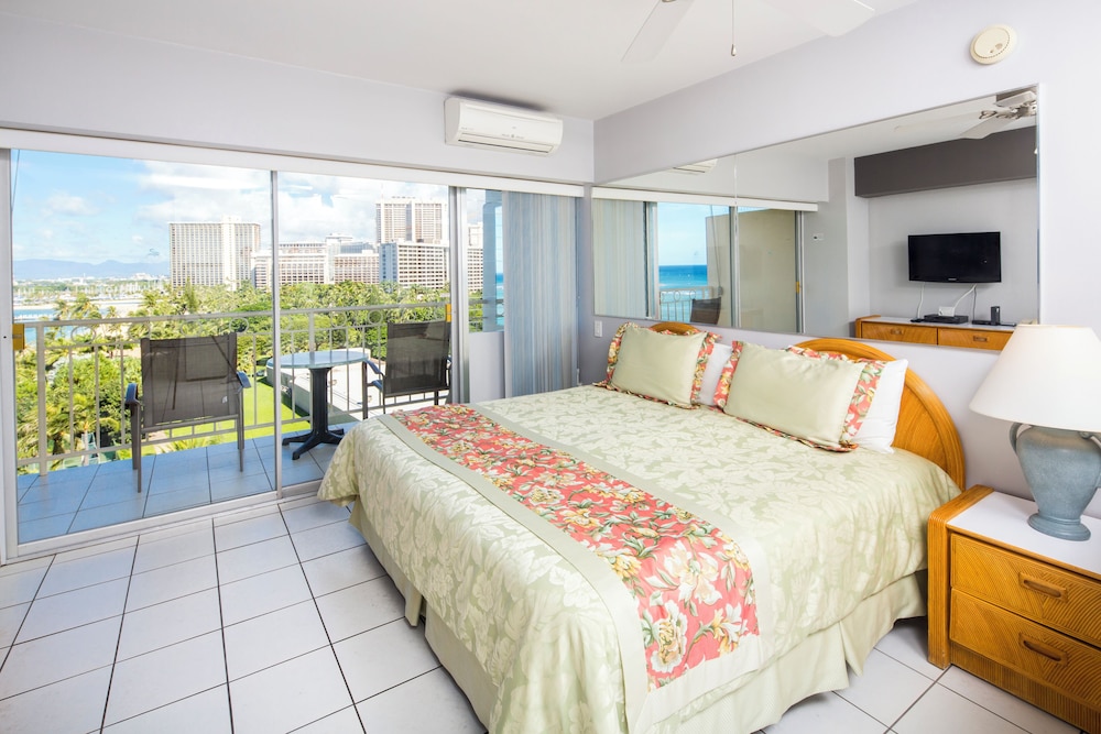 DELUXE, STUDIO, OCEAN VIEW