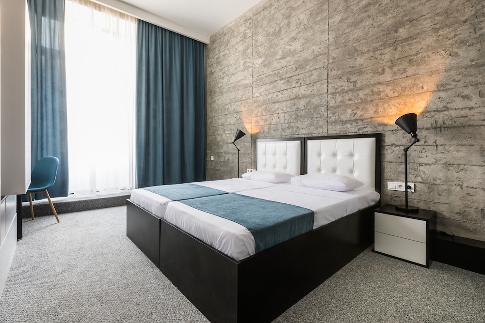 Hotel Tbilisi Times 6/28