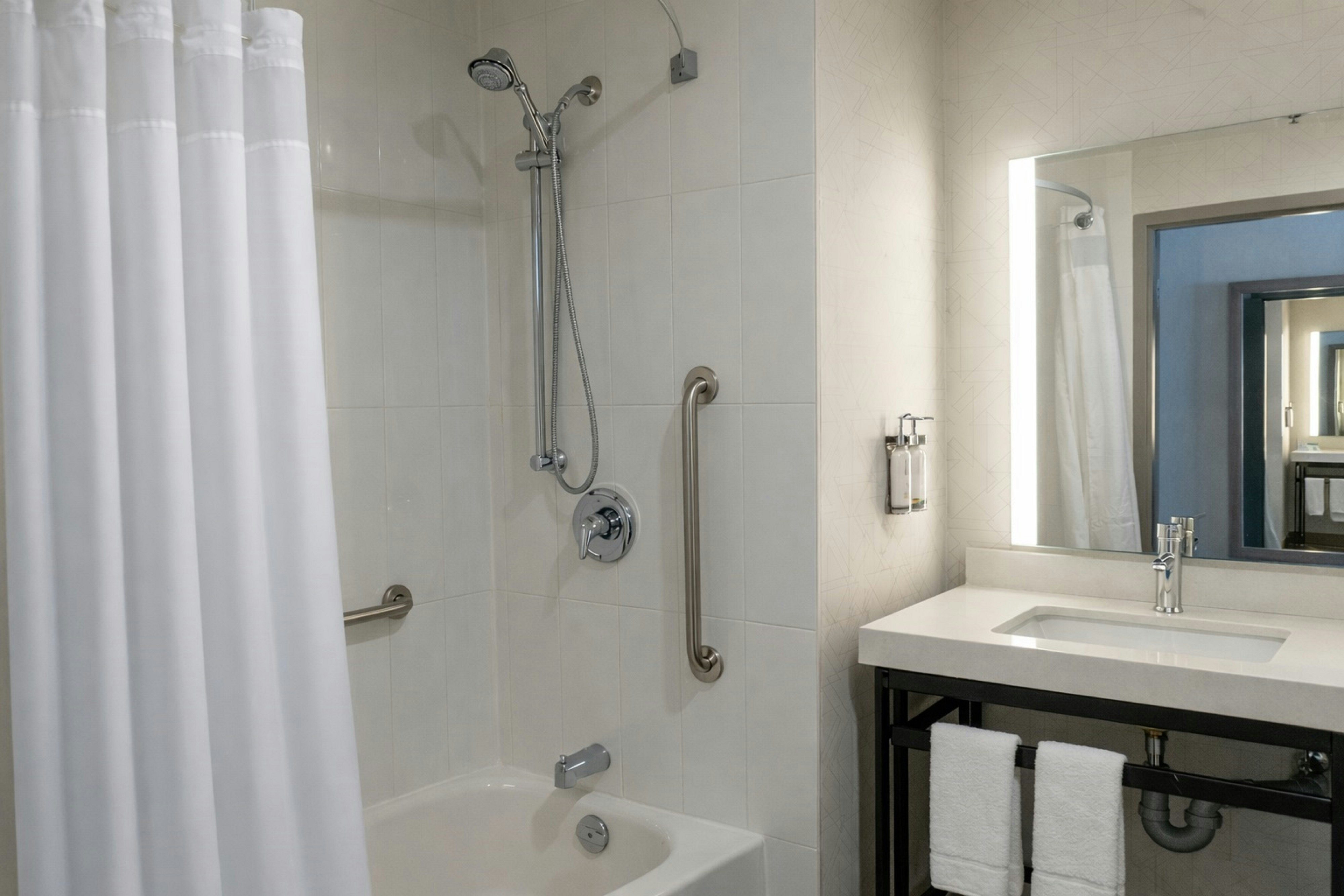 Holiday Inn Express Hotel Amp Suites Timmins 35/39