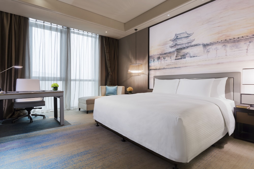 غرفة غراند بسرير كينج