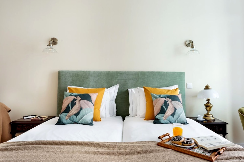 Room, Twin Beds, LeL Madalena GuestHouse 4/10