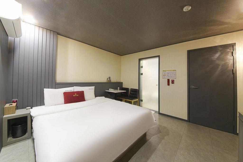 Icon Motel 22/57