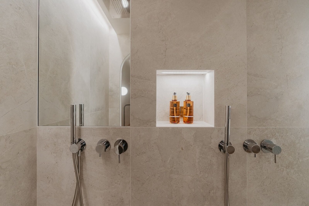 Hotel Boutique Petit Luxe 36/36