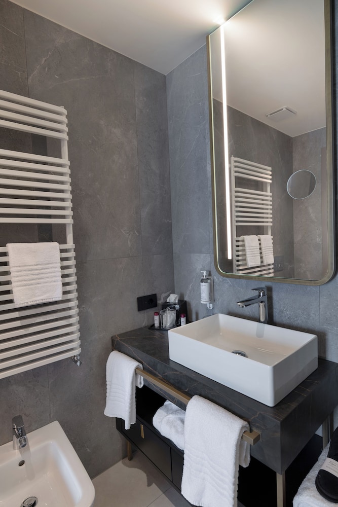 3T Boutique Hotel 59/59