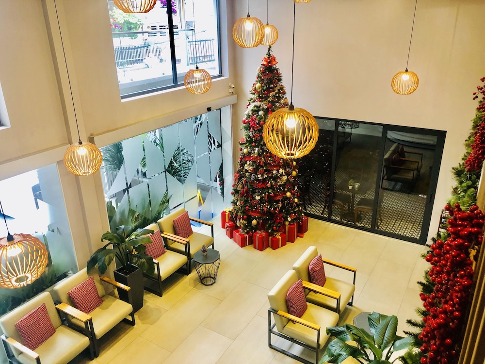 Royal Dragon Boutique Hotel 42/59