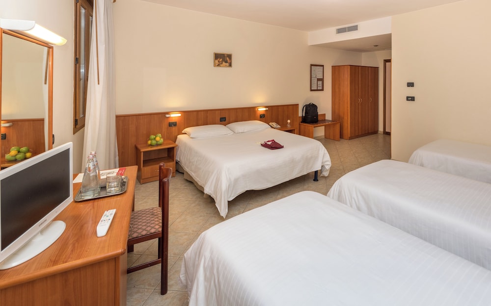 Casa Del Pellegrino Hotel 23/67