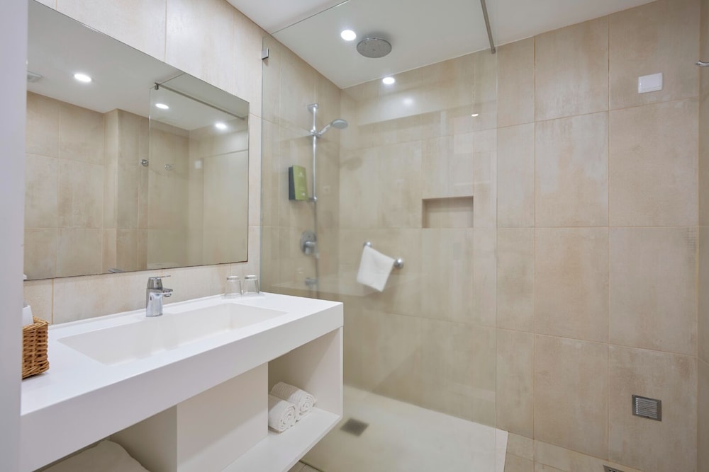 Caloura Hotel Resort 48/50