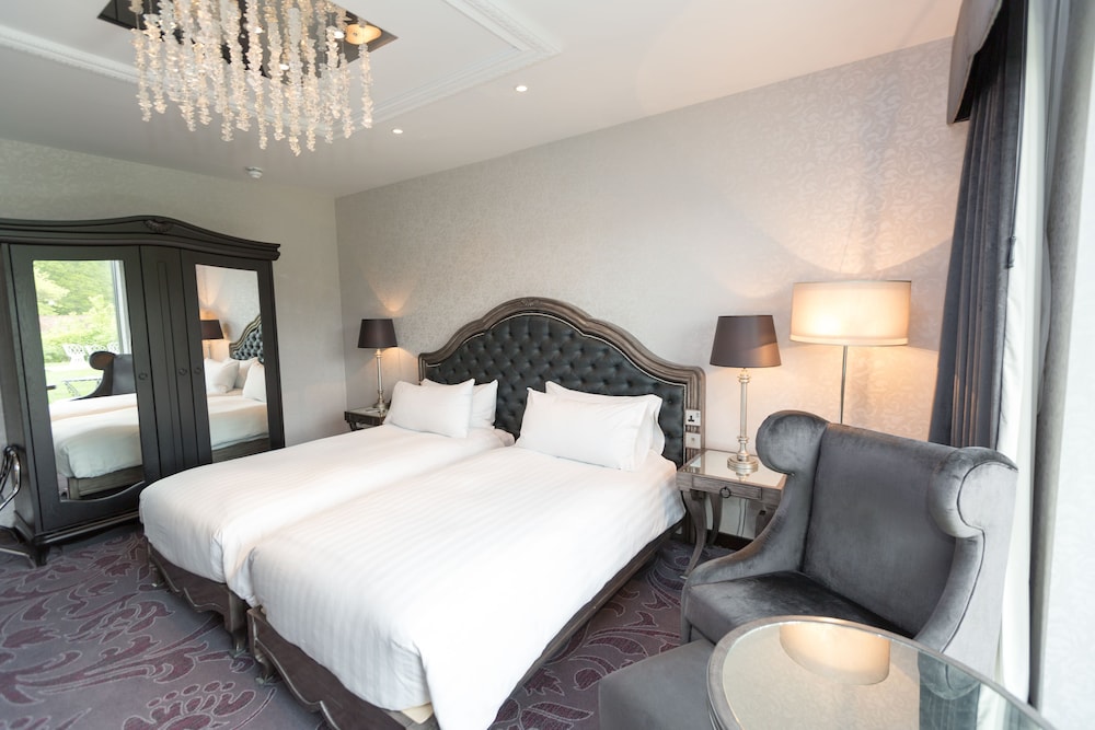 Hilton London Syon Park 30/81
