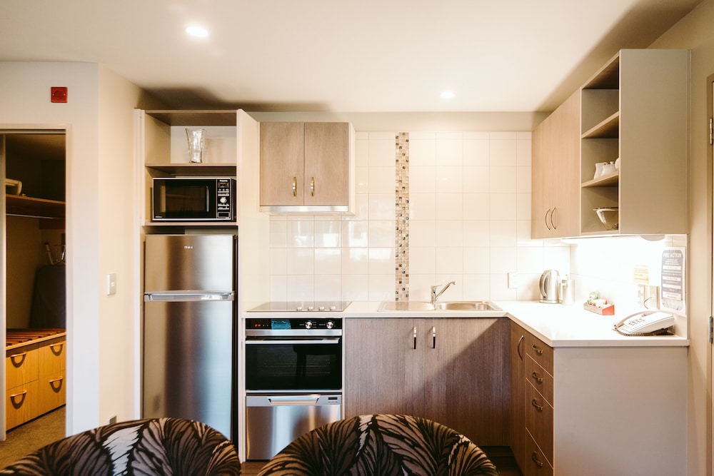 Garden Court Suites And Apartments 55/75