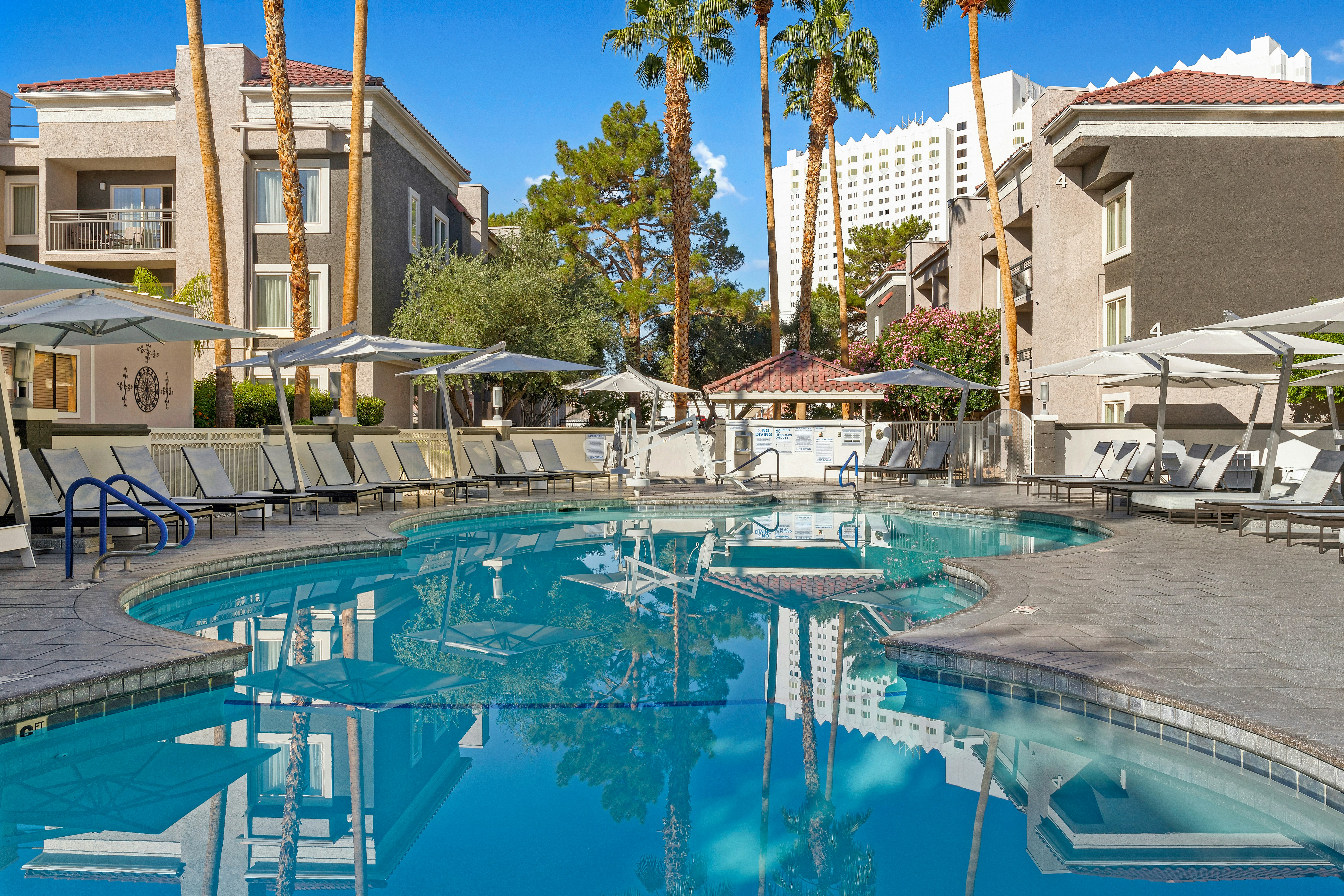 Desert Rose Resort 46/47