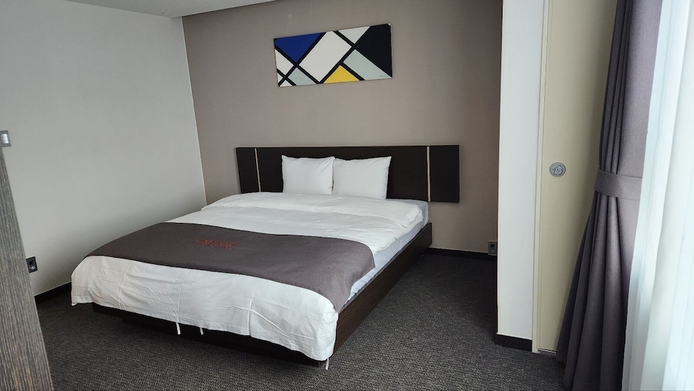 Yongin Central Co'op Hotel 13/44