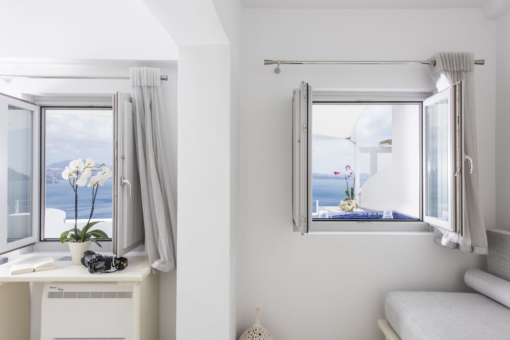 Ambition Suites 20/68