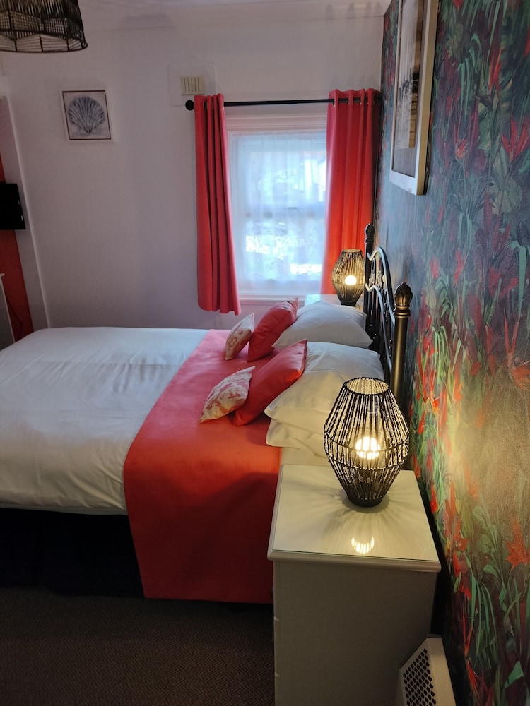 The Hilary Guest House 16/43