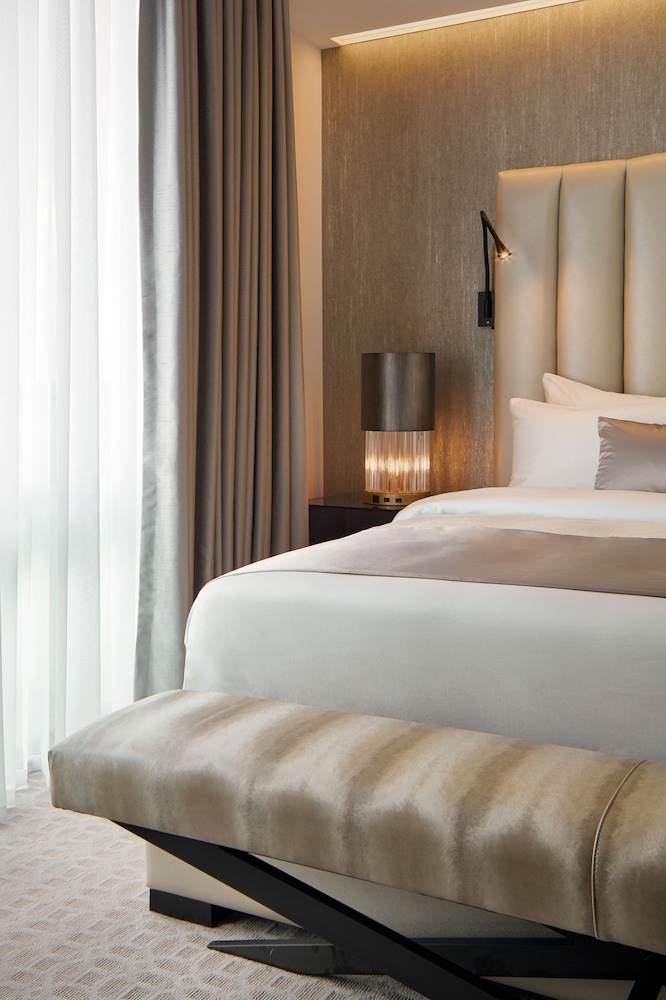 The Kindler Hotel 13/41