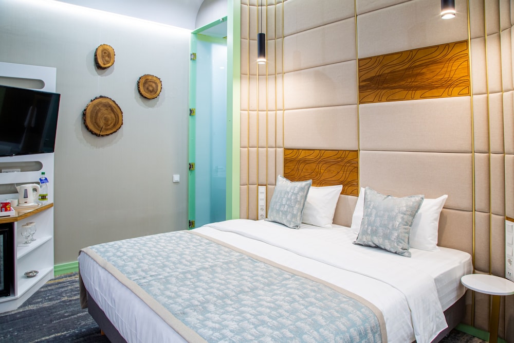 STANDARD, DOUBLE OR TWIN BED