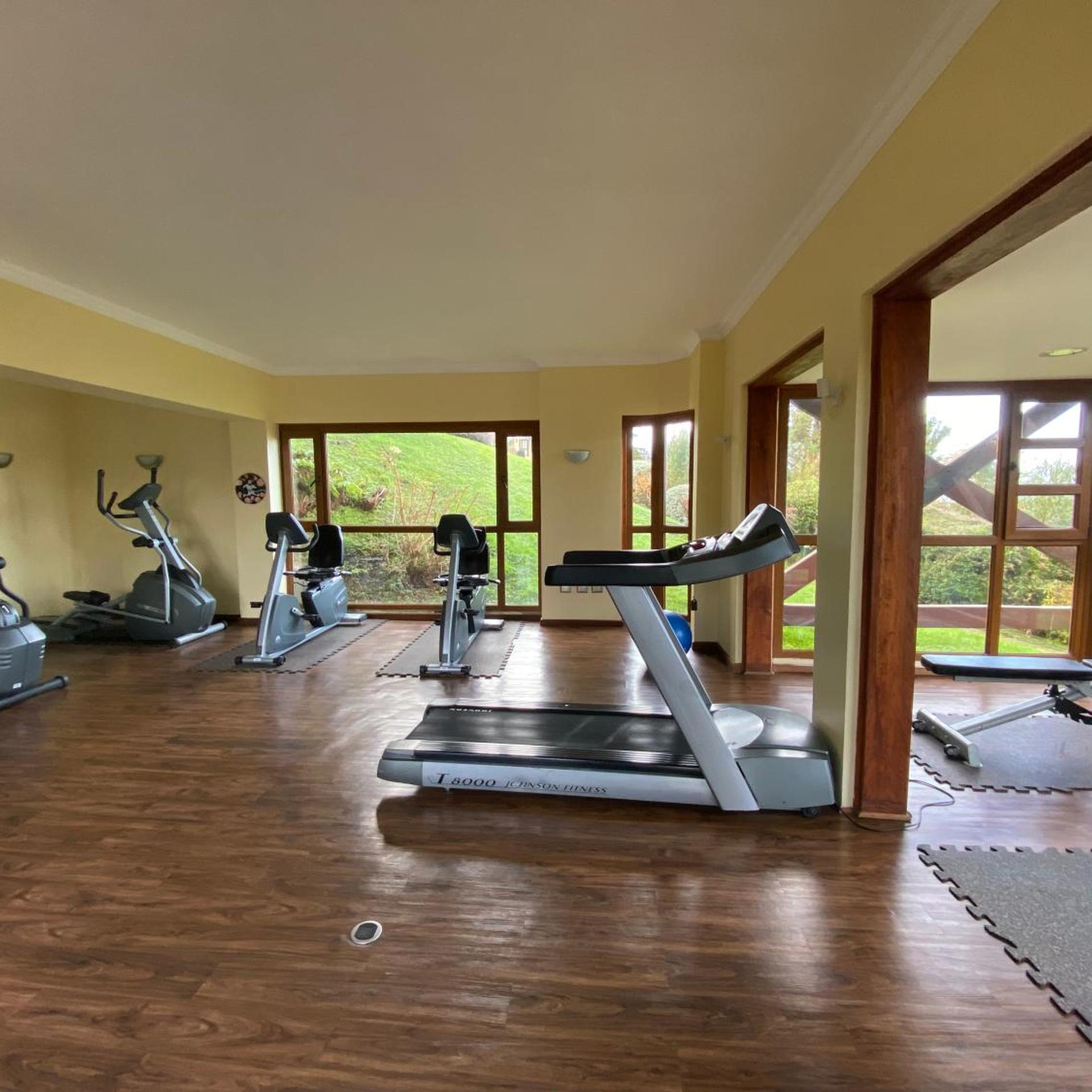 Hotel y Cabanas Punta Larga - Caja Los Andes 22/50