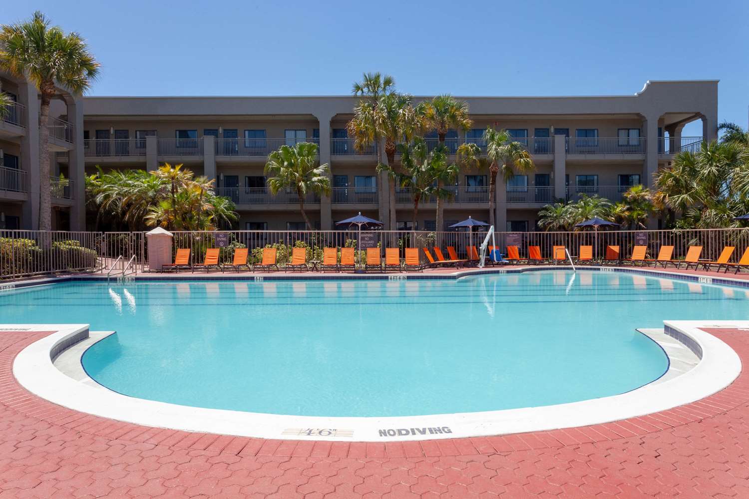 La Quinta Inn Suites By Wyndham Ft Myers Sanibel Gateway 40/58