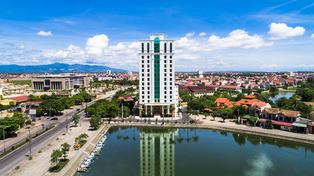 Royal Quang Binh Hotel 53/54