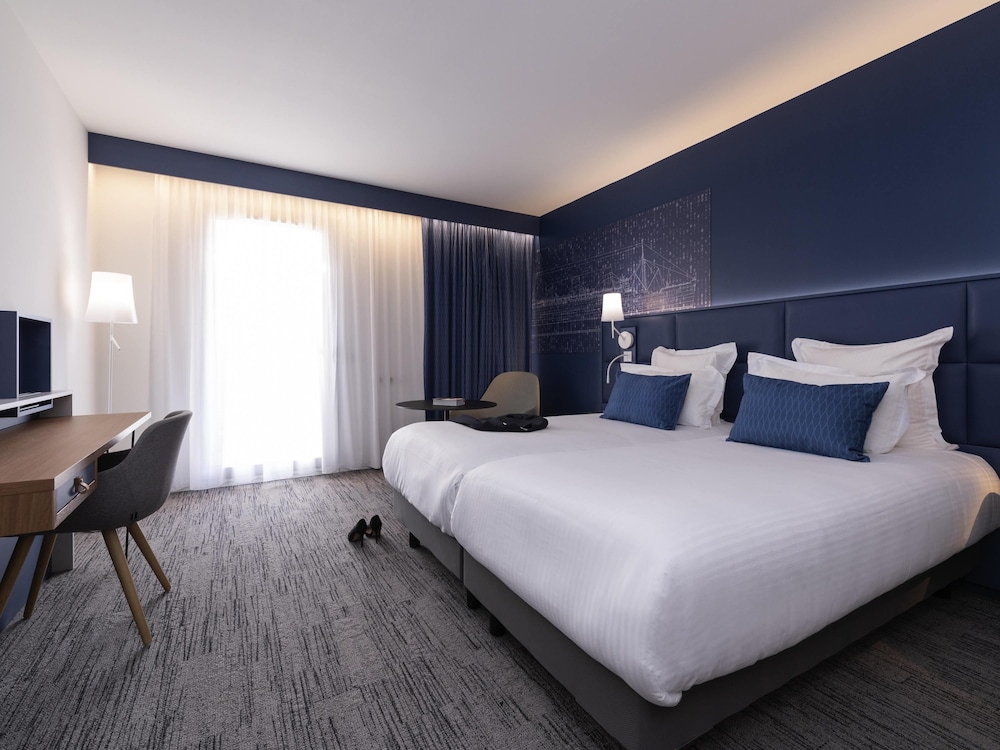 Hotel Mercure Toulon La Seyne-Sur-Mer 13/76