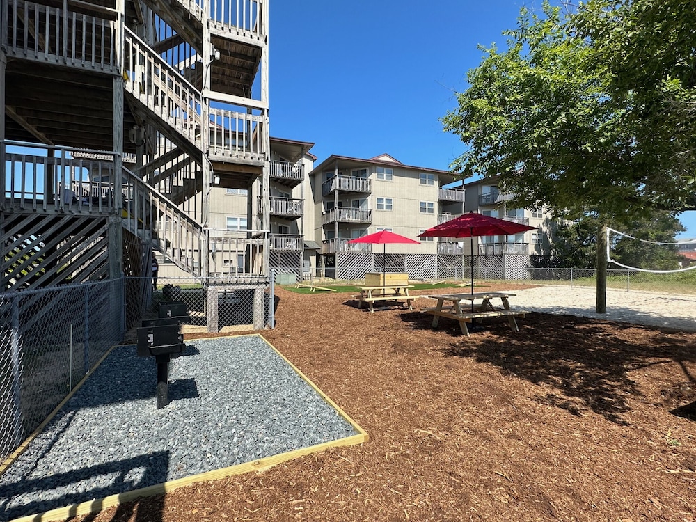 Outer Banks Beach Club 33/51