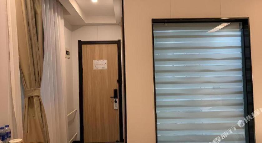 GreenTree Inn Beijing Fengtai District East Avenue Express Hotel 40/62