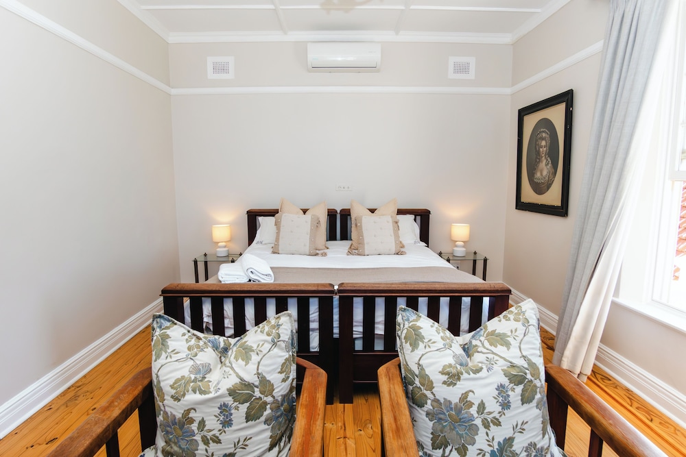 Botha House 18/45