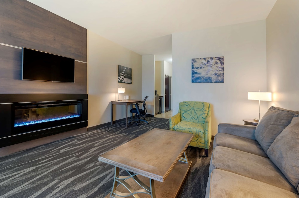 Best Western Plus Centralia Hotel & Suites 42/53